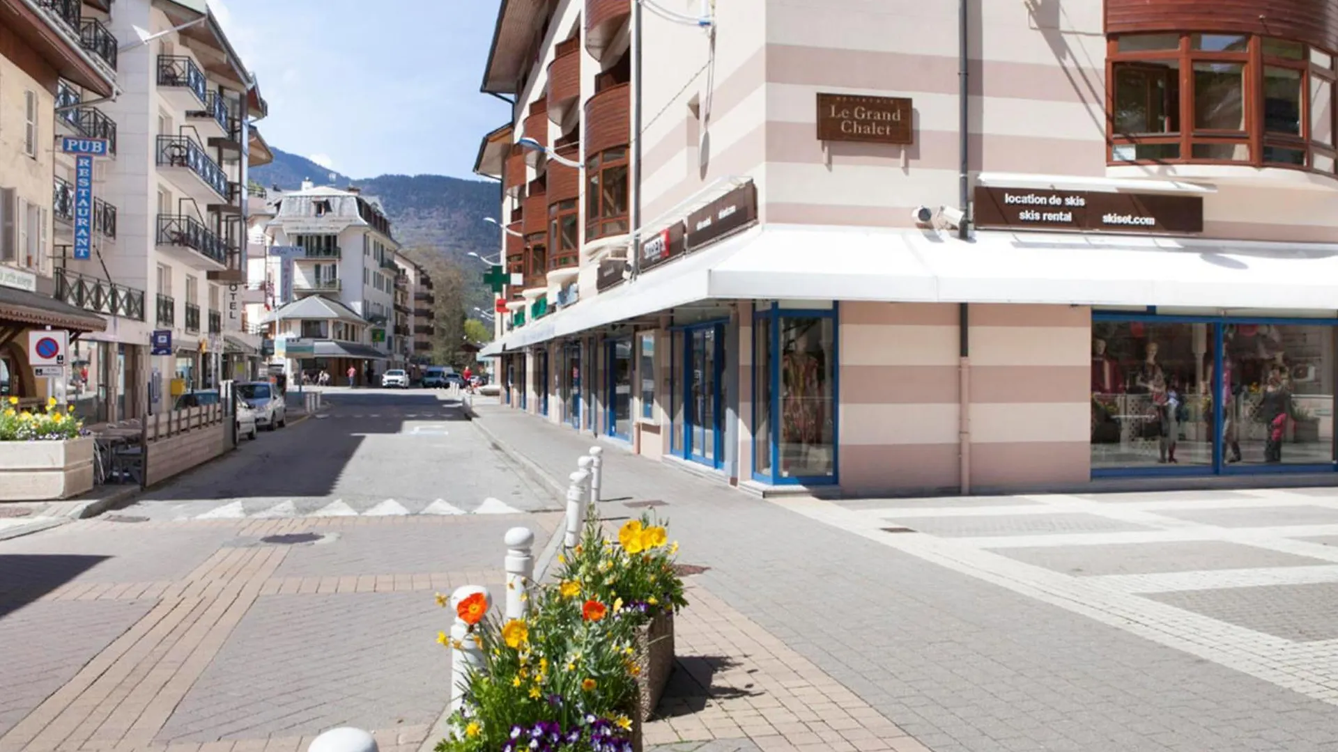 Apartment Studio Cosy En Centre-Ville, A Proximite Des Thermes Et Des Pistes Du Domaine Des Trois Vallees - Fr-1-512-228 Brides-les-Bains